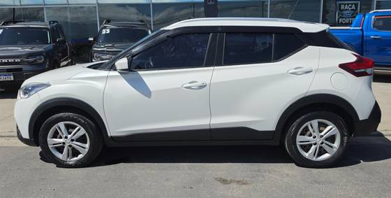 NISSAN KICKS 1.6 16V FLEXSTART S 4P XTRONIC